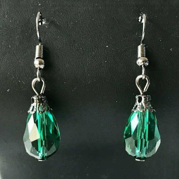Emerald Green Glass Bead Earrings Teardrop Vintage Baroque Style Silver Plated - Picture 7 of 11